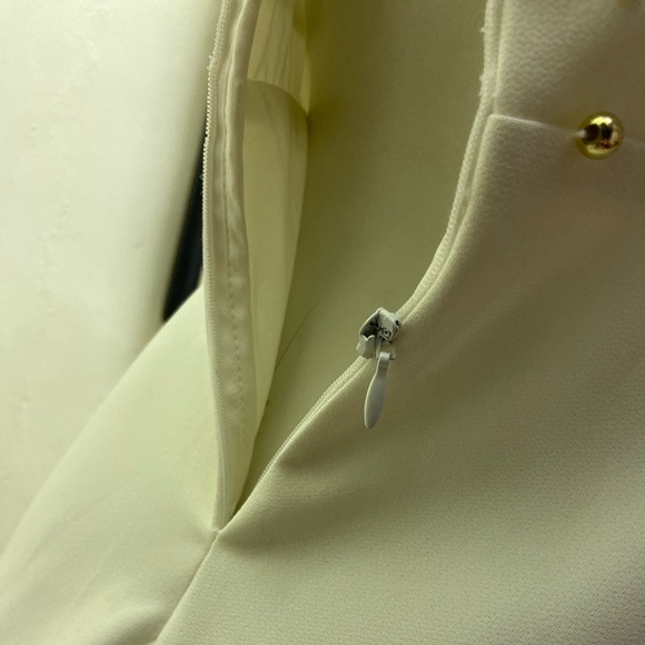 Avant- Look White and Gold Dress (S ) - Picture 6 of 7